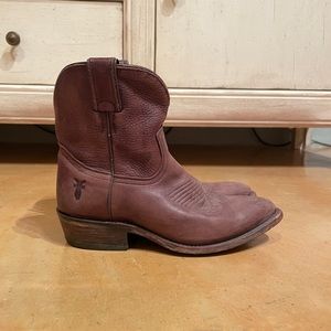 Frye Billy Short Stitched Western Leather Cowboy Boots